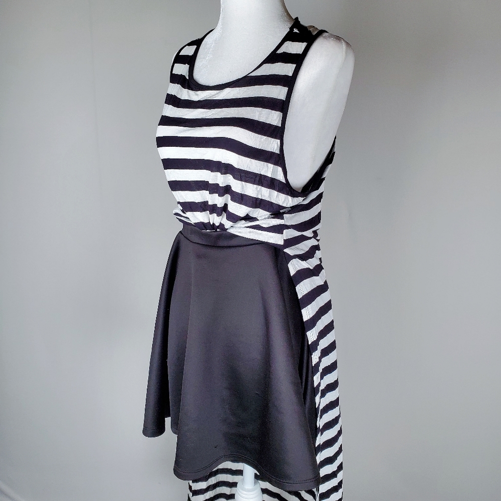 F21 Black White High Low Striped Tank